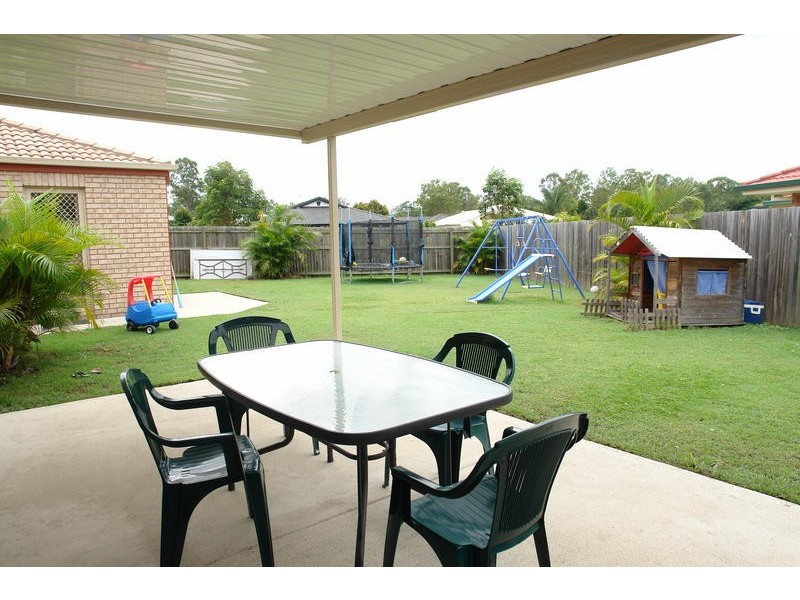 8 Oleosa Close, Moggill QLD 4070